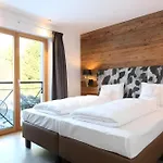 Apartment Mountain Lodge Leogang- Modernes Alpen Apartment, Balkon, Bergblick, Kamin, Sauna Leogang