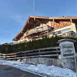 Mountain Lodge Leogang- Modernes Alpen Apartment, Balkon, Bergblick, Kamin, Sauna Leogang