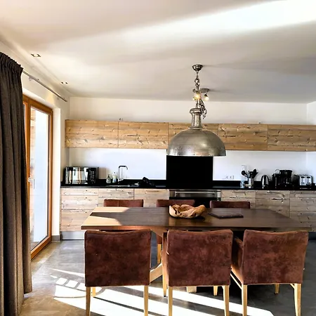 アパート Mountain Leogang- Modernes Alpen Apartment, Balkon, Bergblick, Kamin, Sauna