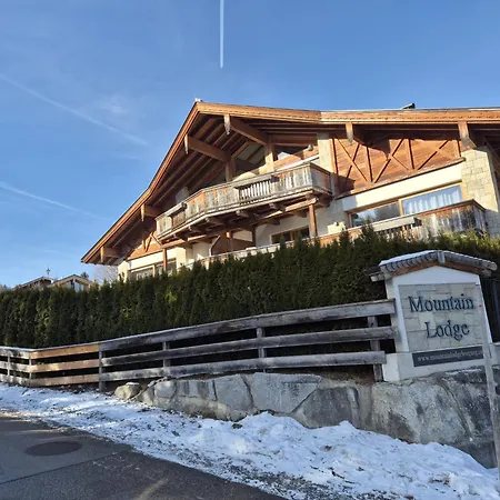 Mountain Leogang- Modernes Alpen Apartment, Balkon, Bergblick, Kamin, Sauna レオガング